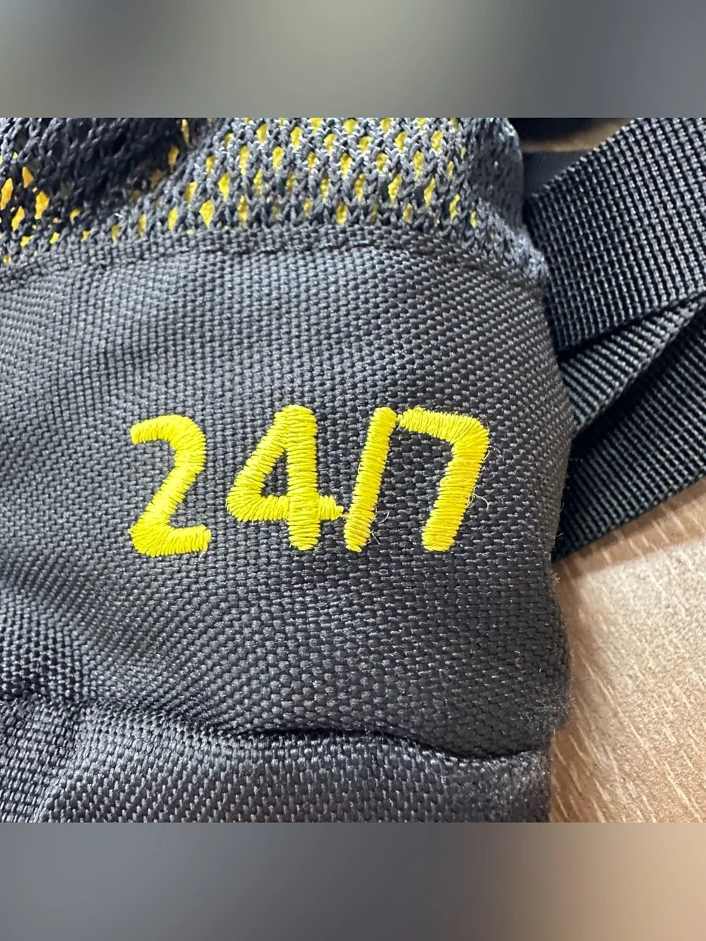 MountainSmith Everyday Carry EDC 24/7 Backpack Hiking Black Yellow